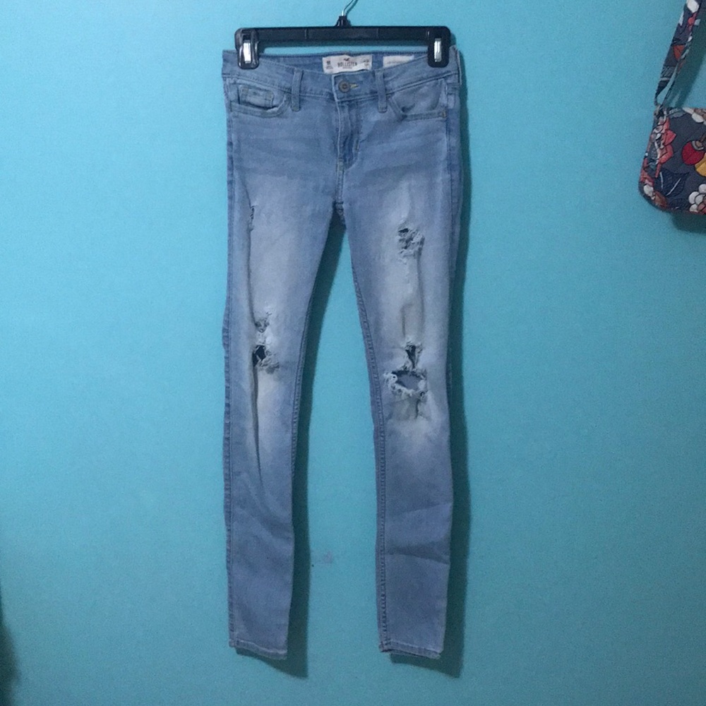 Low rise super skinny light ripped jeans